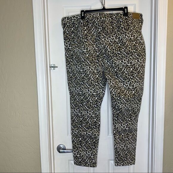 American Eagle Hi-Rise Jegging Cheetah Print Plus  Size 24 - Picture 6 of 9